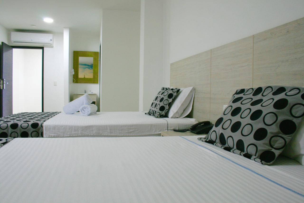 Hotel Lleras Express Medellin Exterior photo